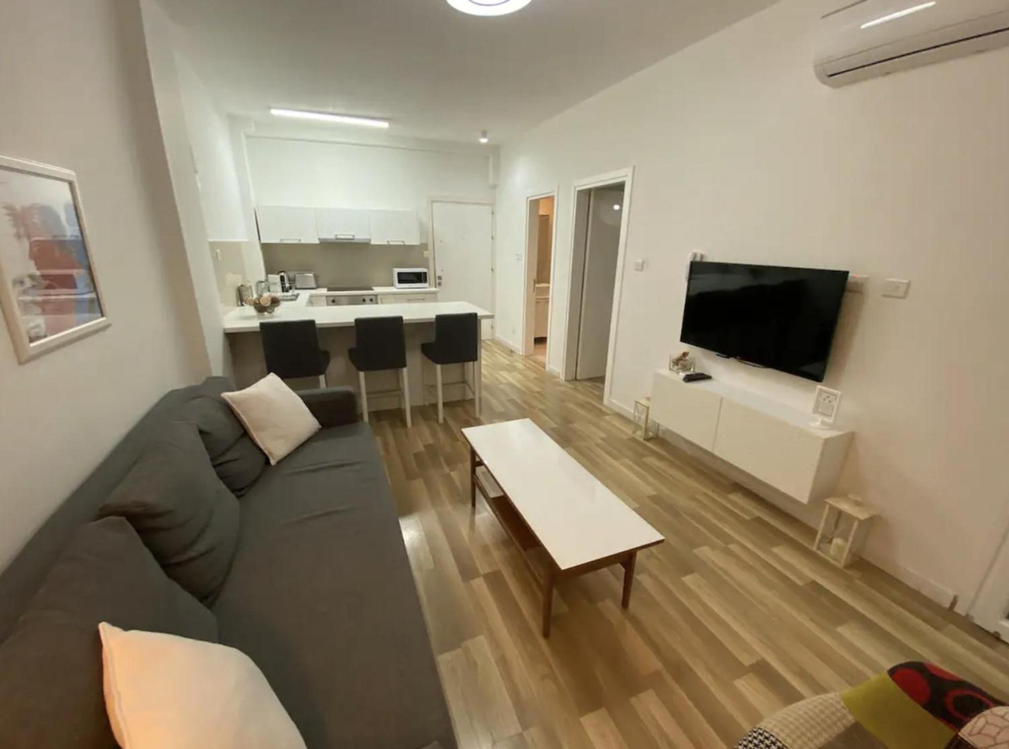 Seabreeze City Center Flats By Trulycyprus Limassol Exterior foto